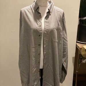Light Gray Lightweight Shirt Jacket with Collared Neckline and Long Length